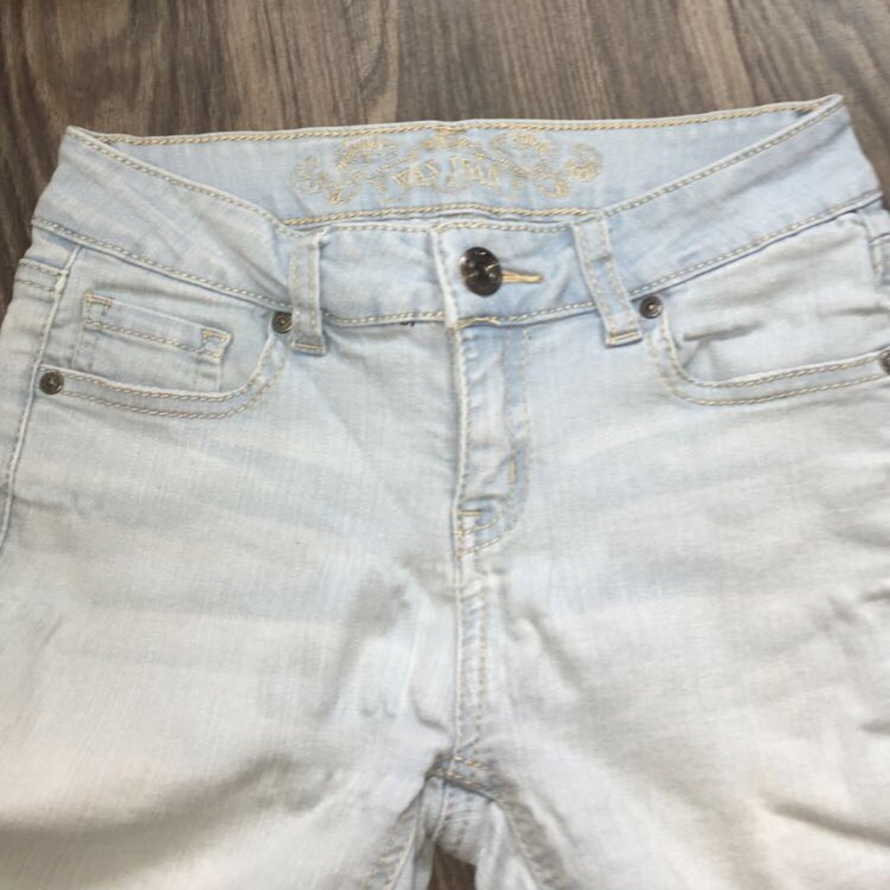Very light blue kinda white jeans.